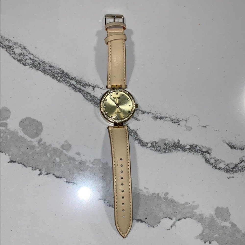 Light Nude Watch